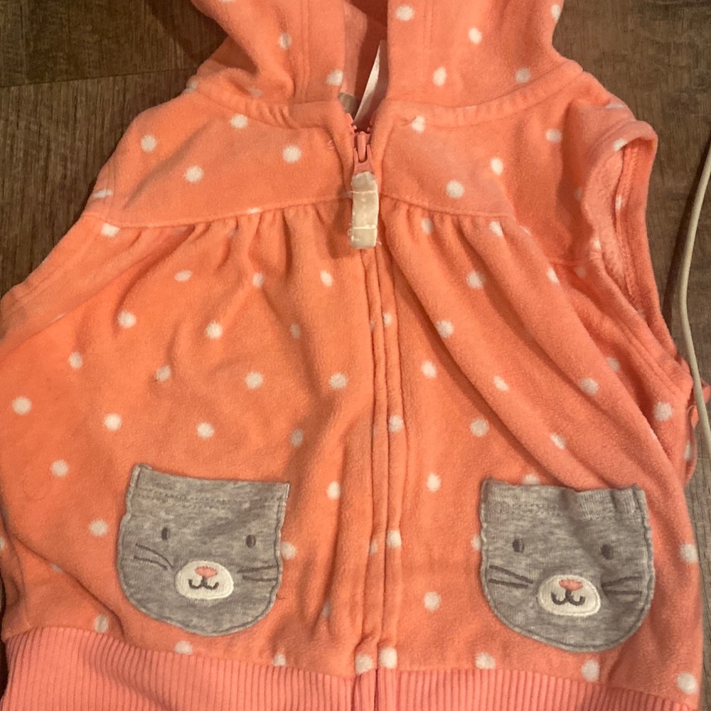 Hooded vest carters 9m